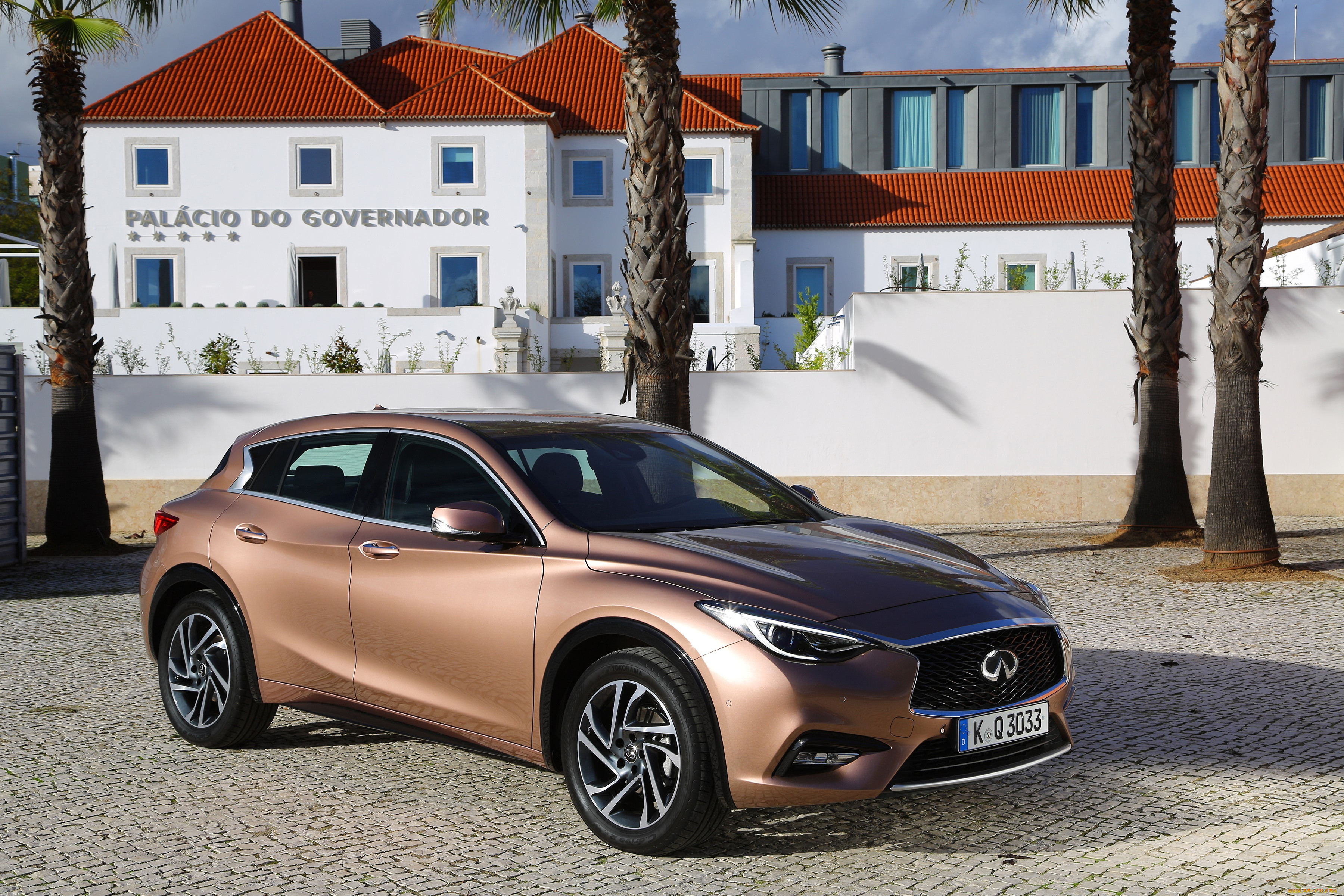 , infiniti, q30, 1-5d, 2015